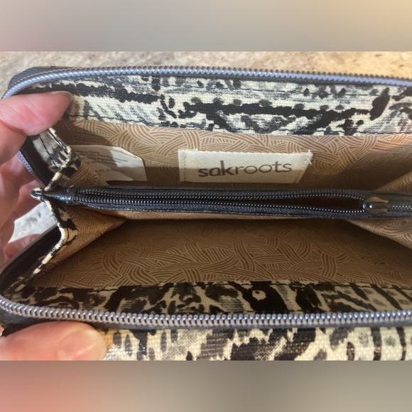 Sakroots wallet - Picture 3 of 5